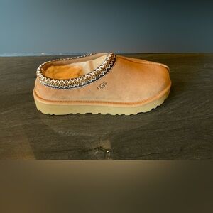 Women’s Chestnut Tasman Uggs